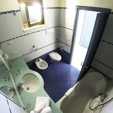 Hotel Hotiday San Nicola 4*