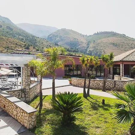 Hotel Hotiday San Nicola 4*