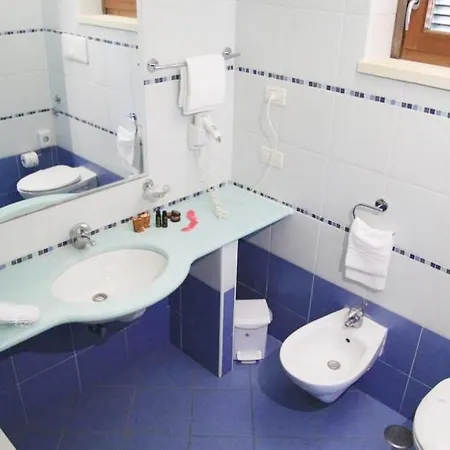 Hotel Hotiday San Nicola 4*