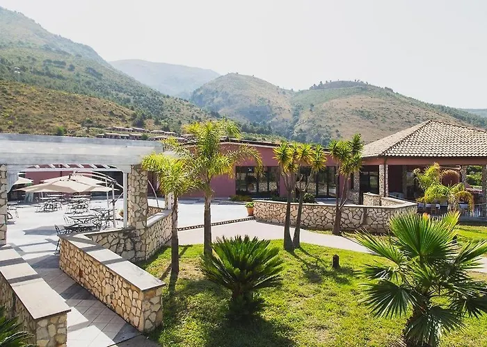 酒店 Hotiday San Nicola 4*