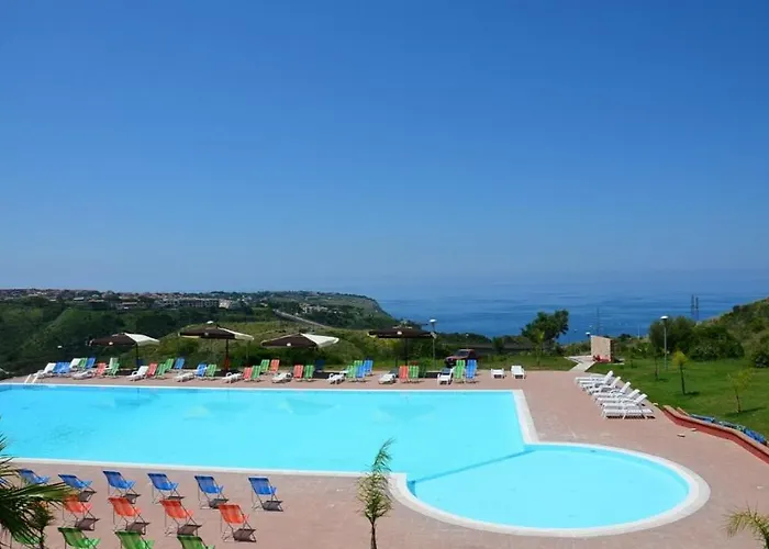 Hotiday San Nicola 圣尼科拉阿尔切拉