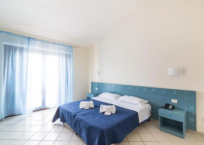 酒店 Hotiday San Nicola 圣尼科拉阿尔切拉